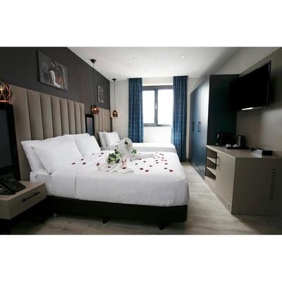Sadie Best Western Hotel Liquidates Wholesale Wood Furniture for Guest Rooms Wardrobe Bed Base & Sofa