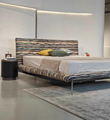 Factory Price Solid Wood Modern Luxury Bedroom Furniture Set for Five-Star Hotels Apartments One-Stop Design Procurement Service