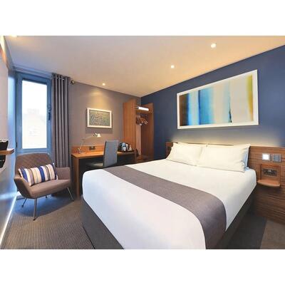 Modern Hotel Bedroom Furniture Travelodge Wholesale Liquidation Wardrobe Bed Base Headboard Chairs Sofa Panel for Guest Room