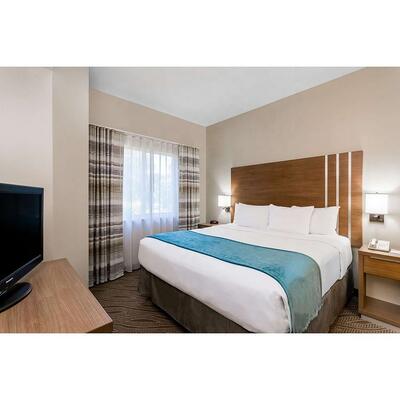 High-Quality Hawthorn Suites by Wyndham Cheap Boutique Used Elegant Solid Wood Room Furniture Comfortable Hotel Bedroom Sets