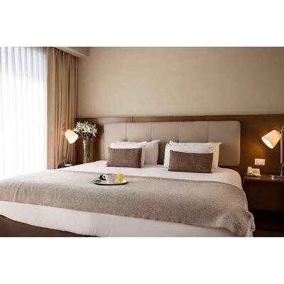 Factory Direct Custom Hotel Bedroom Furniture Set Upholstered Headboard Nightstand Desk Wardrobe for Hospitality Project