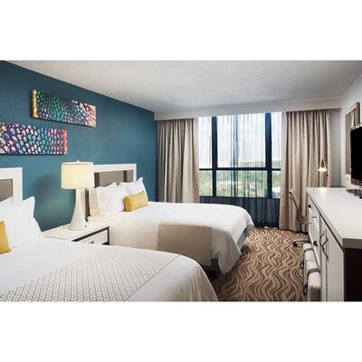 Wyndham Hotels and Resorts Luxury Room Furniture Set High King Headboard and Nightstand Full Apartment Wood Furniture