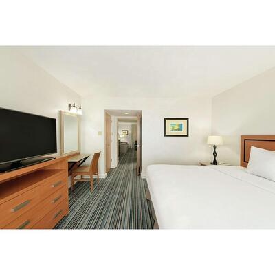 Embassy Suites by Hilton Boutique Quality Standard Hotel Furniture Room Set Queen Bed Solid Wood Modern Hotel Bedroom Furniture