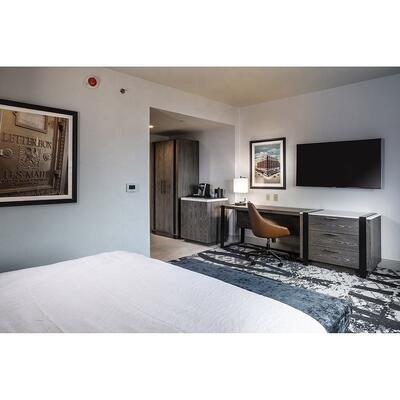 Tapestry Collection by Hilton Boutique Hotel Furniture Quality Standard Bed Queen Bed Solid Wood Modern Hotel Bedroom Furniture
