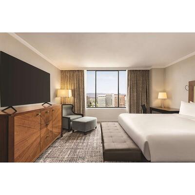 Factory Sale Signia by Hilton Boutique Wood Hotel Furniture King Size Bed Frame Luxury Hotel Furniture