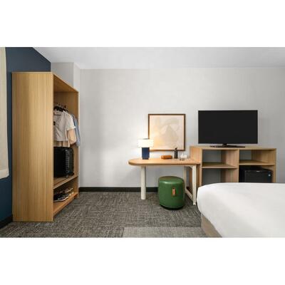 Spark Hilton 2025 Modern Design Hotel Bedroom Sets Premium Economy Guest Room Furniture with Soft Wooden Casegoods