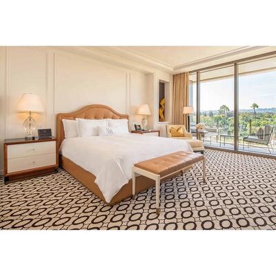 Factory Sale Signia by Hilton Boutique Wood Hotel Furniture King Size Bed Frame Luxury Hotel Furniture