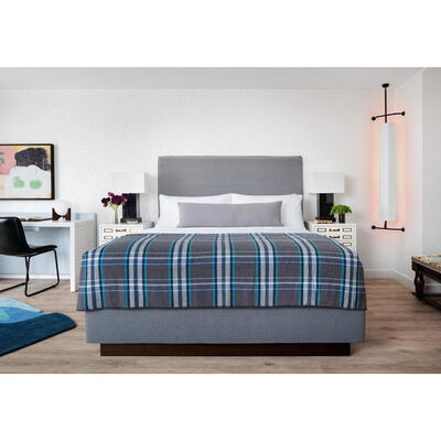Graduate Hotel Solid Wood Casegoods Elegant Hotel Furniture Equipment Lifestyle Contemporary Idm Hotel Apartment Furniture