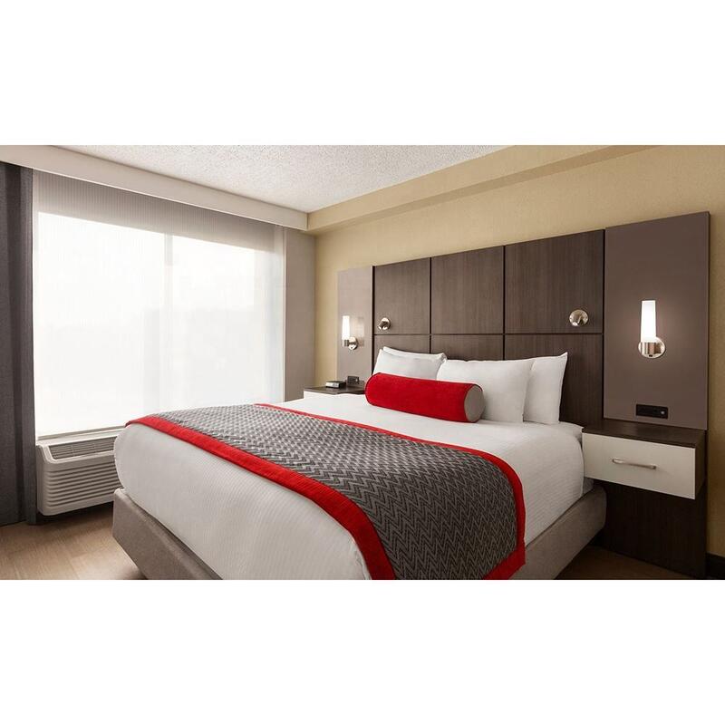 Ramada Inn Wholesale Custom Modern Hotel Bedroom Furniture MDF Wood Apartments Villas Standard Suite Hotel Furniture Supplier