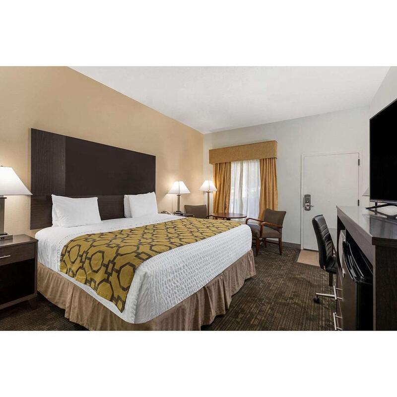 Baymont by Wyndham 5 Star Hotel Bedroom Furniture Guangzhou Luxury Boutique Solid Wood Hotel Guestroom Furniture Sets