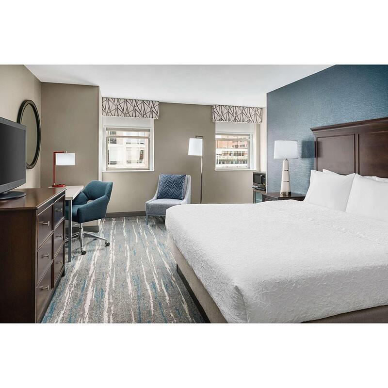 Factory Sale Hampton Inn Hilton Economy Hotel Room Furniture Accessible Boutique Casegoods Queen King Suites Hotel Bedroom Sets